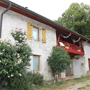Chez Louve Bleue , Hotonnes France